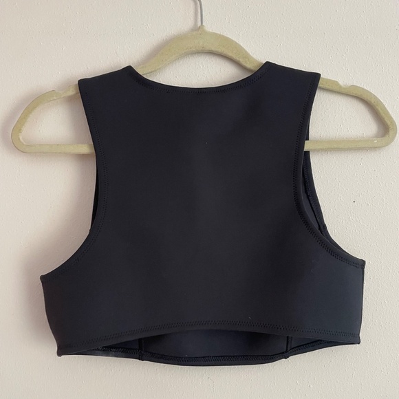 SKIMS Sport Swim Black Top - Picture 5 of 10